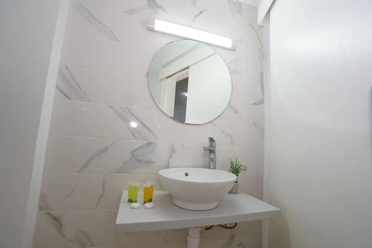 Apartment Kitieos 163 Suite In Finikoudes Larnaca