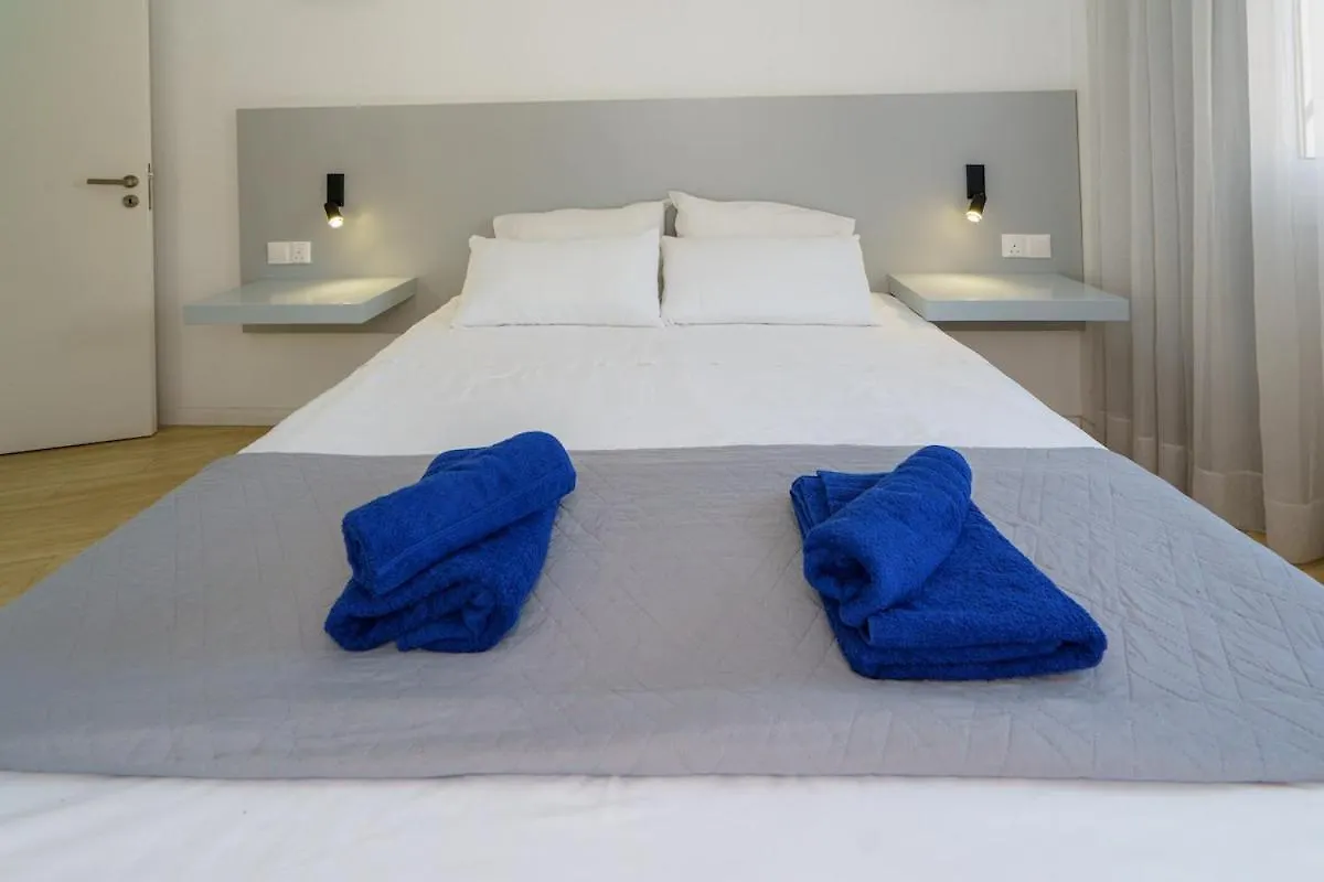 Kitieos 163 Suite In Finikoudes Larnaca Apartment